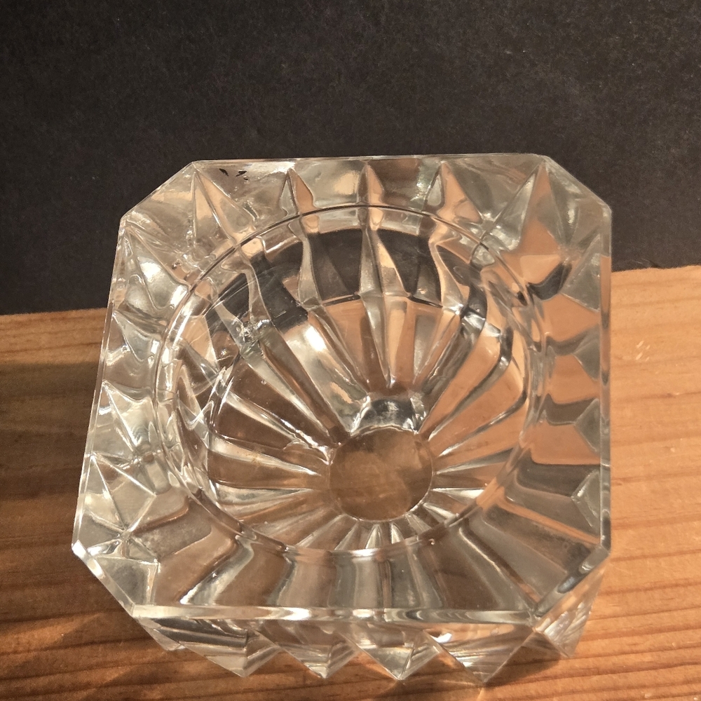 RARE MIKASA HEAVY CLEAR LEAD CRYSTAL DECORATIVE SQUARE AUSTRALIA ASHTRAY